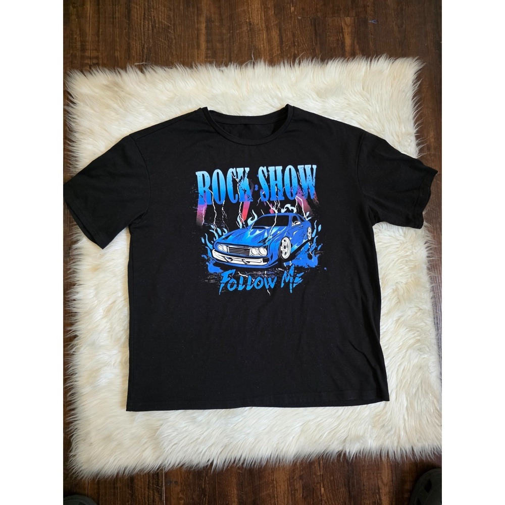 Boys Youth Small Rock Show Blue Car Graphic T-Shirt Black Tee